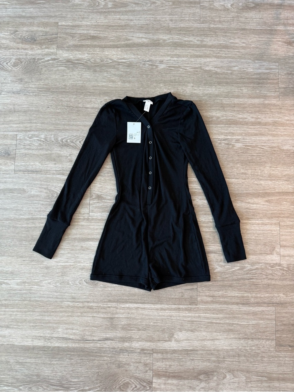 NWT Forever 21 Black Long Sleeve Sleep Romper